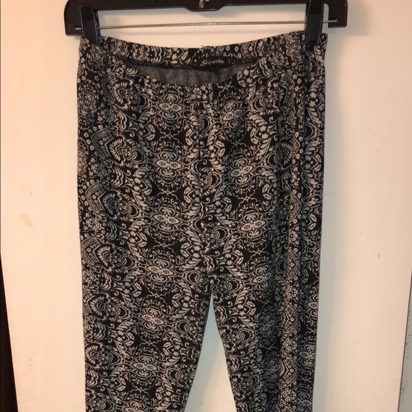 Patterned Palazzo Pants - Picture 2 of 2
